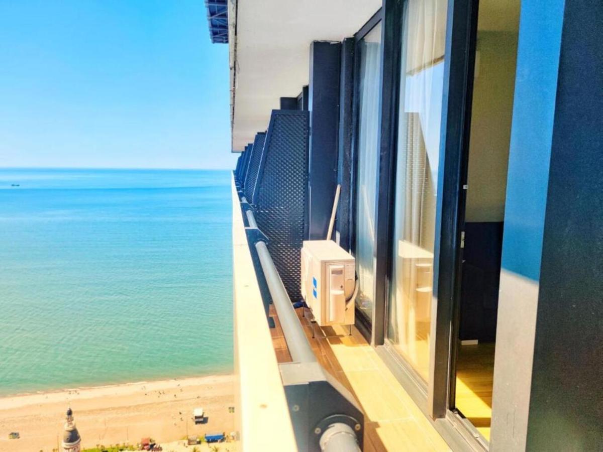 Orbi City Apartments Batumi Bagian luar foto
