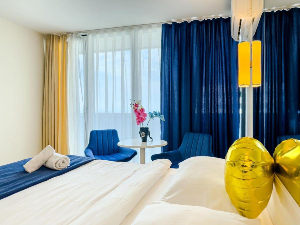 Orbi City Apartments Batumi Bagian luar foto
